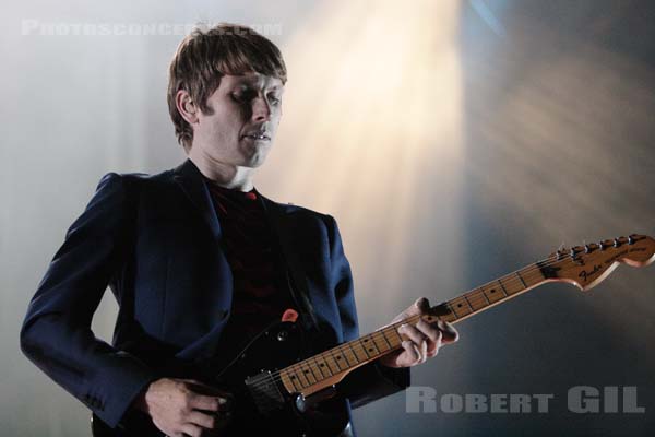 FRANZ FERDINAND - 2005-08-26 - SAINT CLOUD - Domaine National - Grande Scene - 